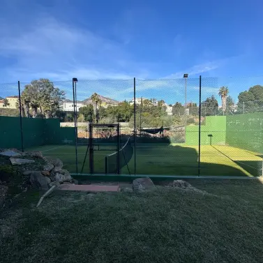 Sale of middle floor apartment in Torrequebrada