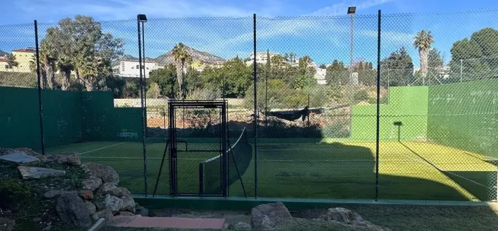 Sale of middle floor apartment in Torrequebrada 0