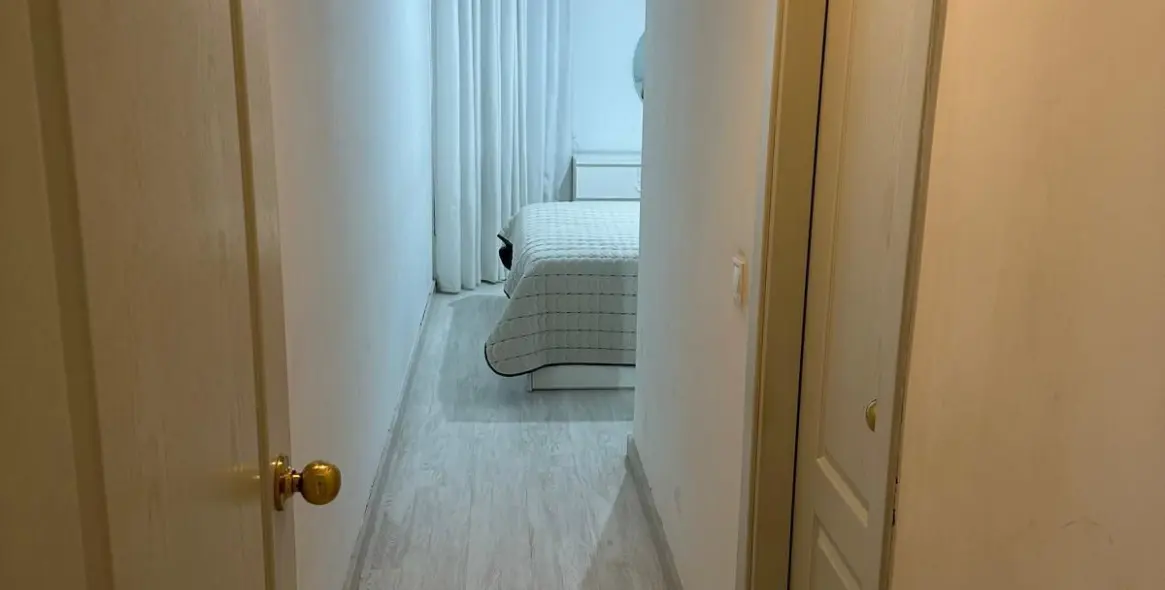 Sale of middle floor apartment in Torrequebrada 8