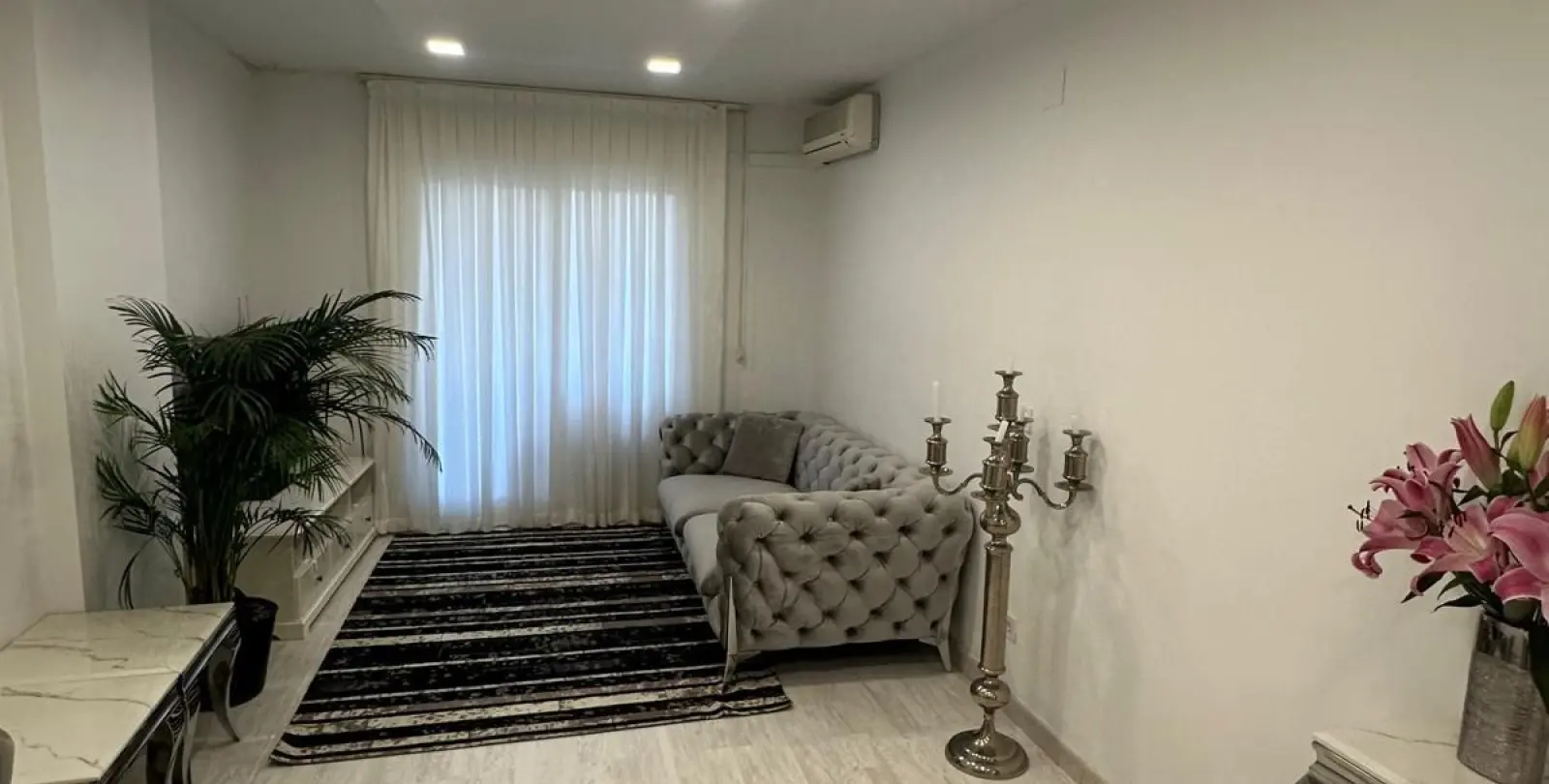Sale of middle floor apartment in Torrequebrada 4
