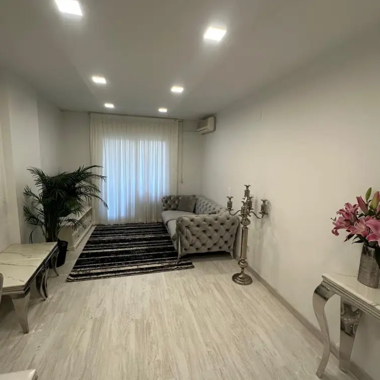 Venta de apartamento en planta media en Torrequebrada