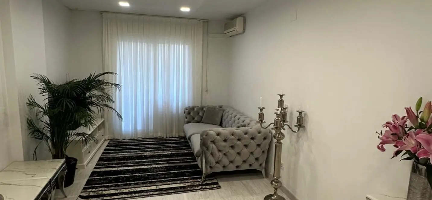 Venta de apartamento en planta media en Torrequebrada 3