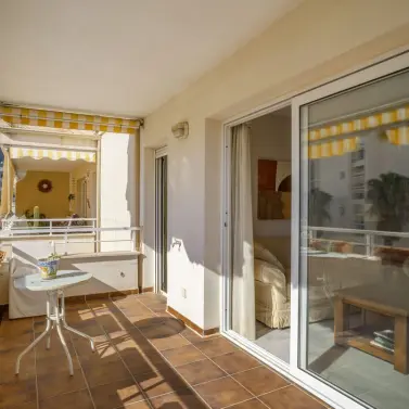 Sale of middle floor apartment in Benalmadena Costa
