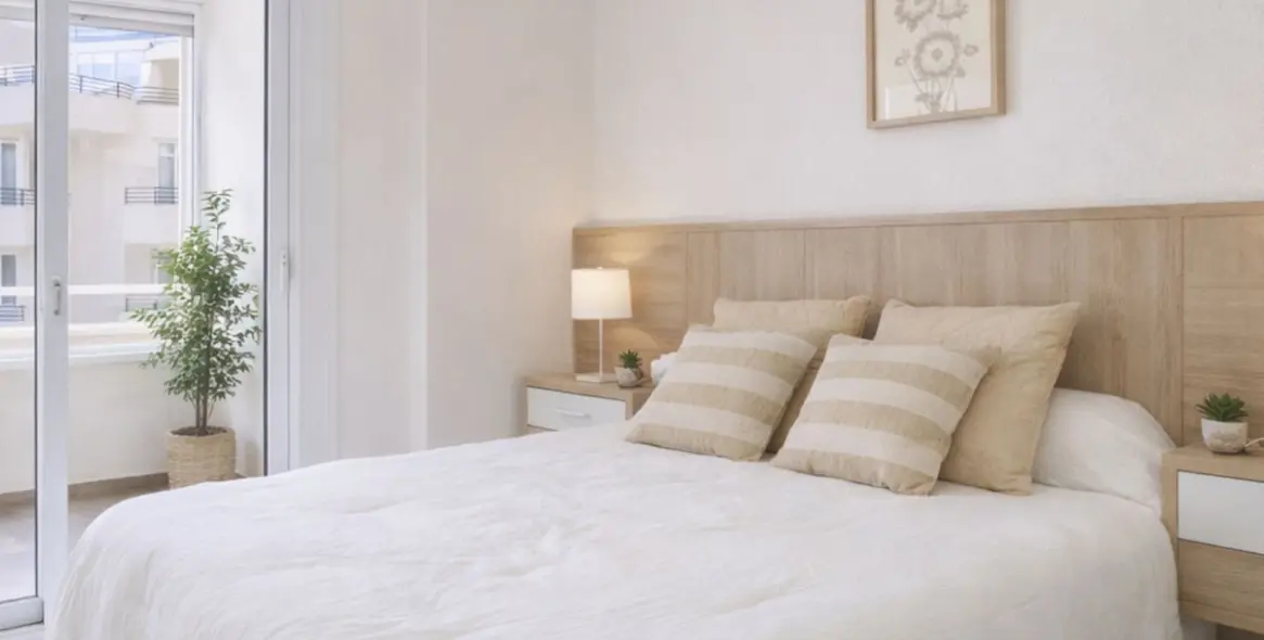 Sale of middle floor apartment in Benalmadena Costa 9