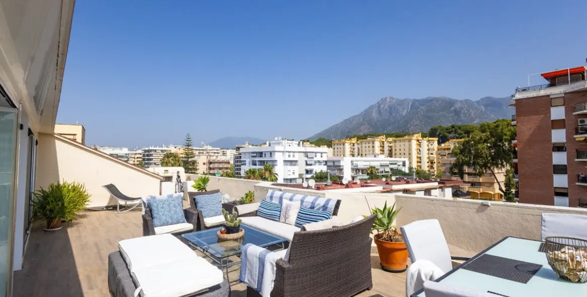 Sale of penthouse in Marbella 1