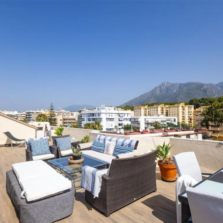 Sale of penthouse in Marbella
