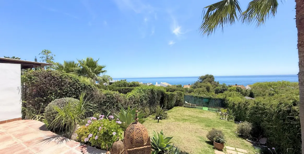 Sale of semi-detached house in Estepona 14