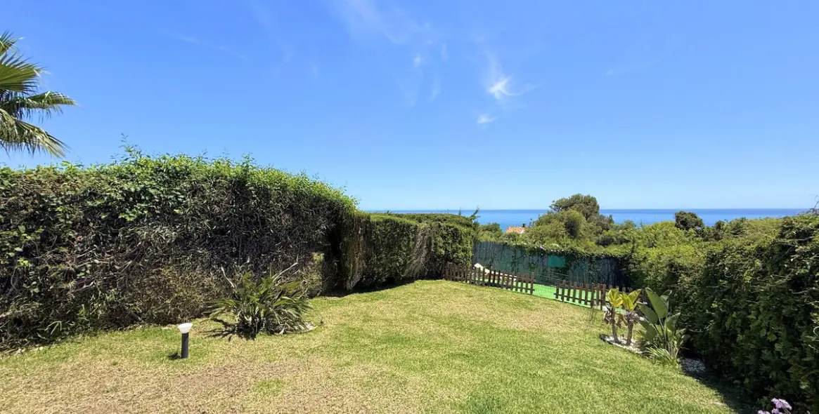 Sale of semi-detached house in Estepona 15