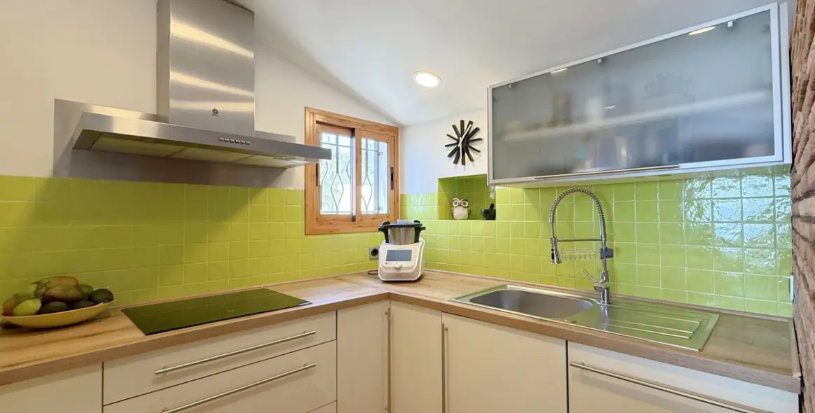 Sale of semi-detached house in Estepona 17