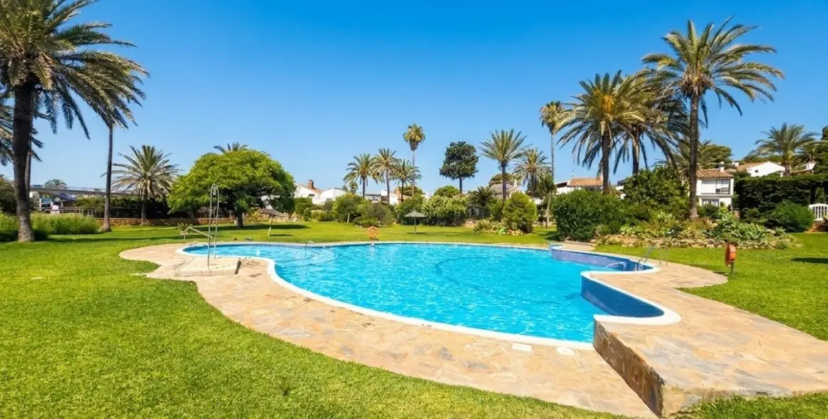 Venta de casa pareada en Estepona 36