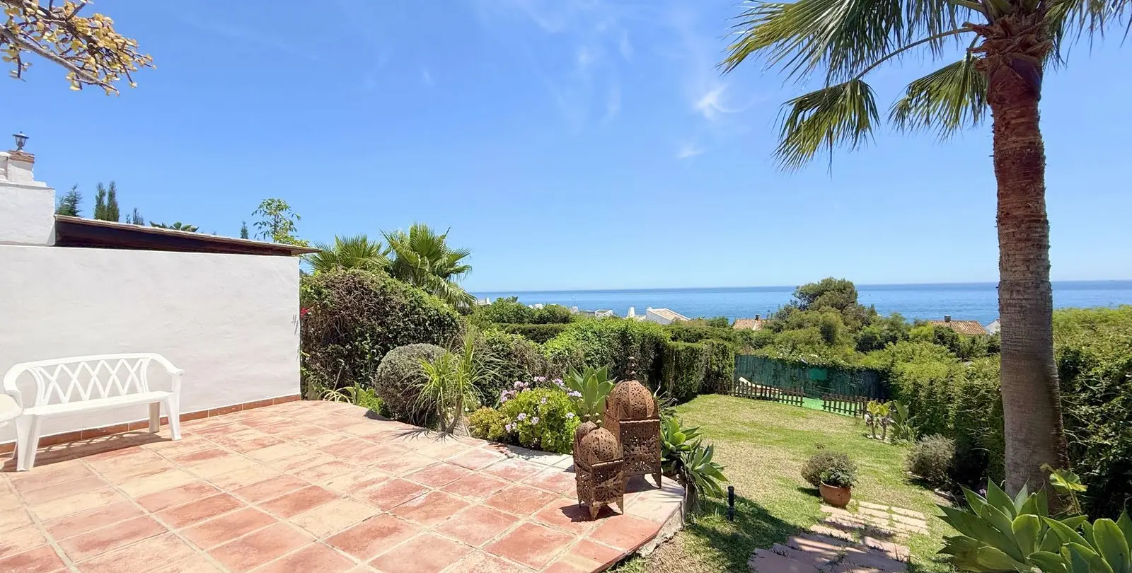 Продажа дома на две семьи в Estepona 3