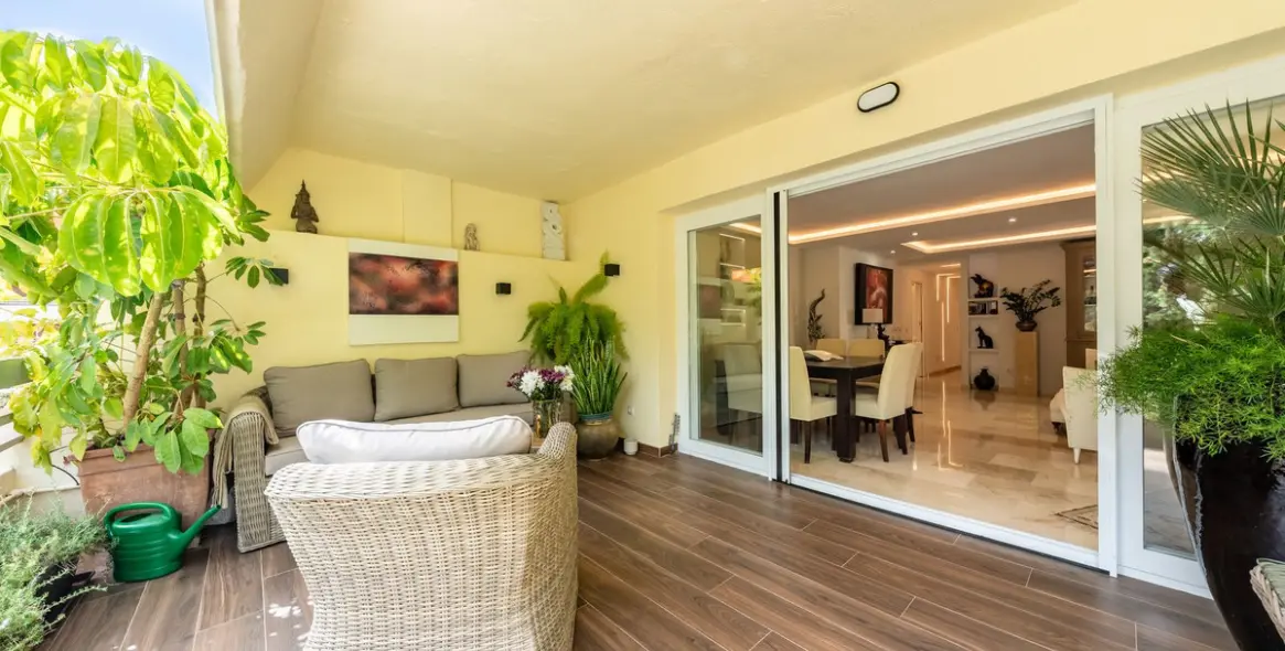 Sale of middle floor apartment in Marbella 15