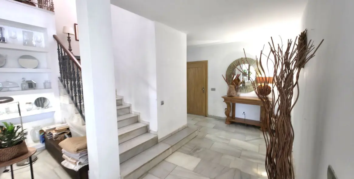 Venta de villa independiente en Atalaya 10