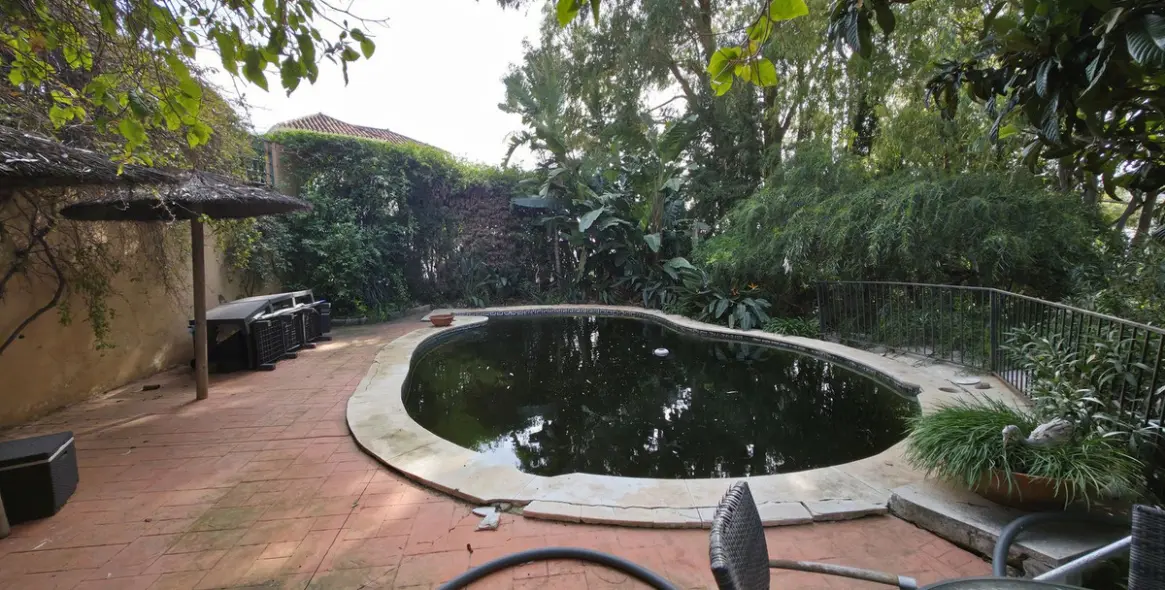 Venta de villa independiente en Atalaya 31