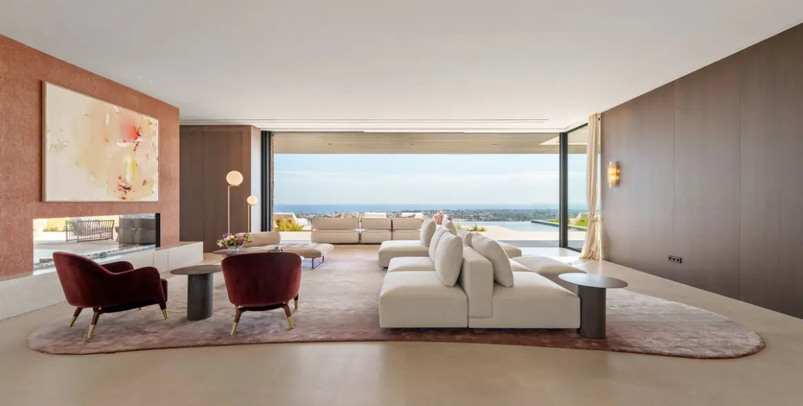 Sale of detached villa in La Quinta 3