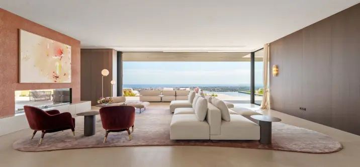 Sale of detached villa in La Quinta 2