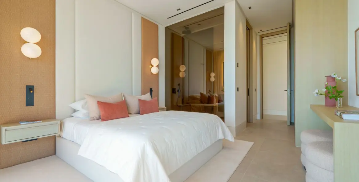 Sale of detached villa in La Quinta 9