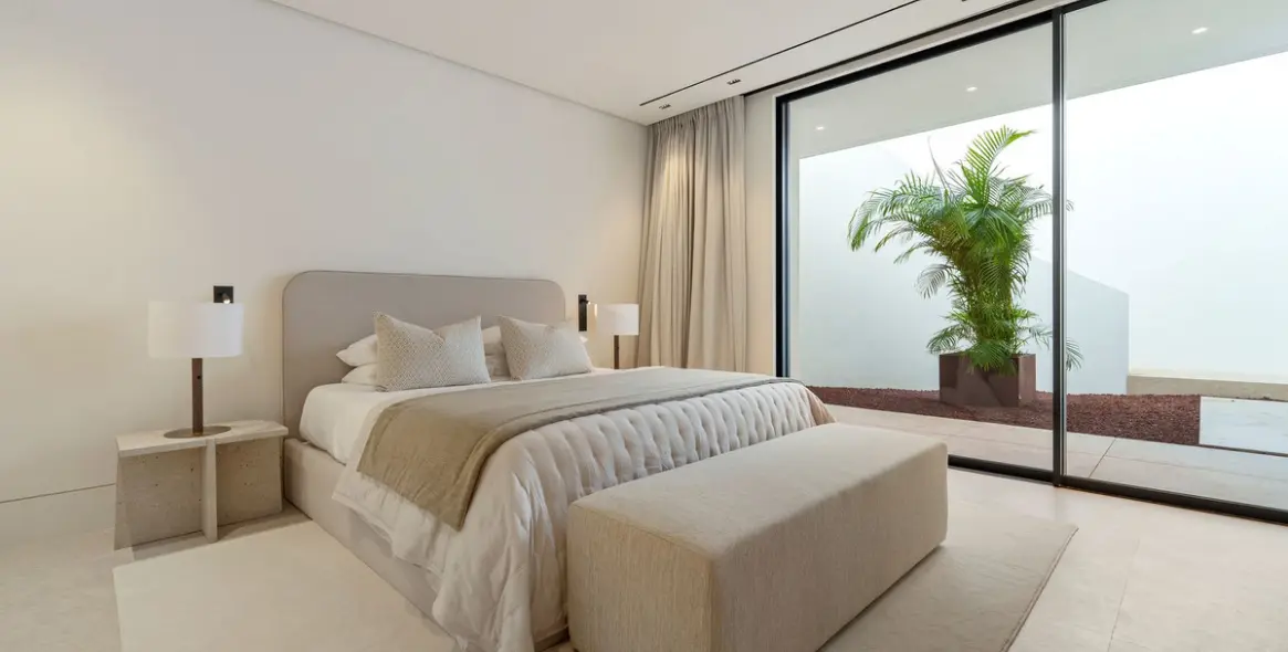 Sale of detached villa in La Quinta 10