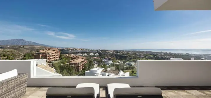 Долгосрочная аренда пентхауса в New Golden Mile 3