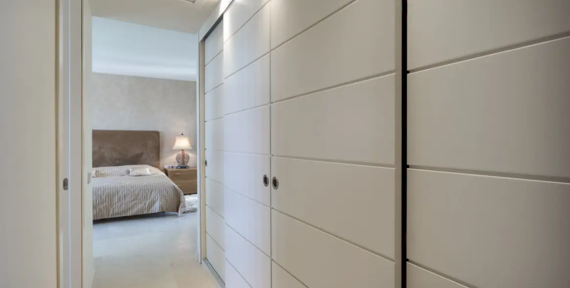 Long-term rent of penthouse in New Golden Mile 14