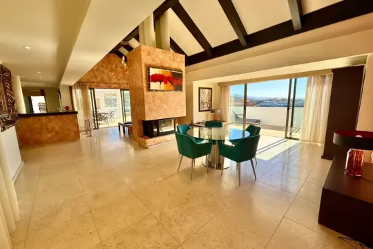 Image 8 thumb
