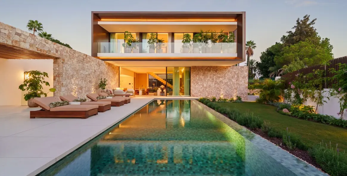 Venta de villa independiente en Marbella 2