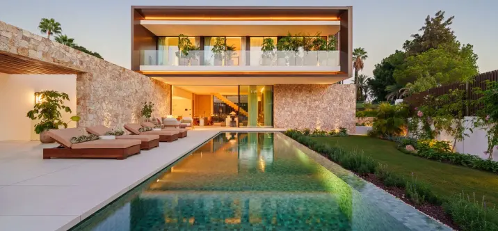 Venta de villa independiente en Marbella 1