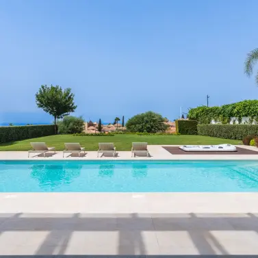 Venta de villa independiente en Santa Clara