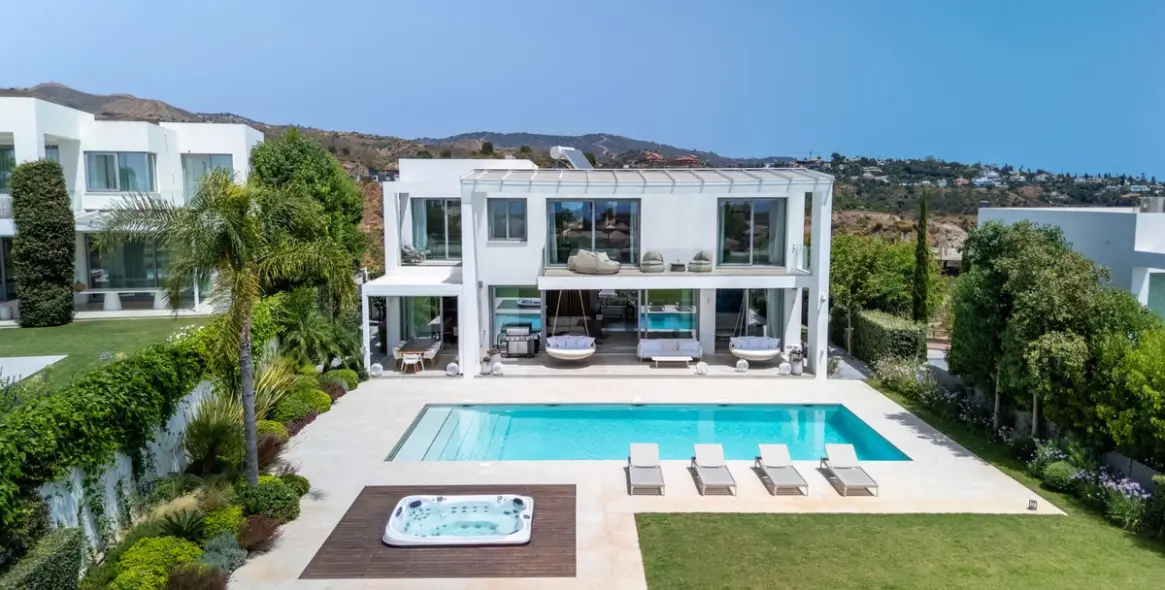 Venta de villa independiente en Santa Clara 4