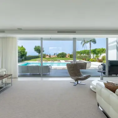 Venta de villa independiente en Santa Clara