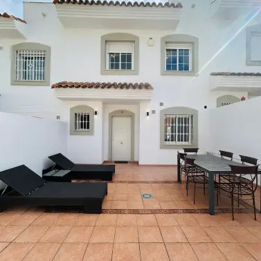 Alquiler a largo plazo de adosado en Aloha