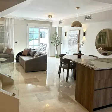 Alquiler a largo plazo de adosado en Aloha