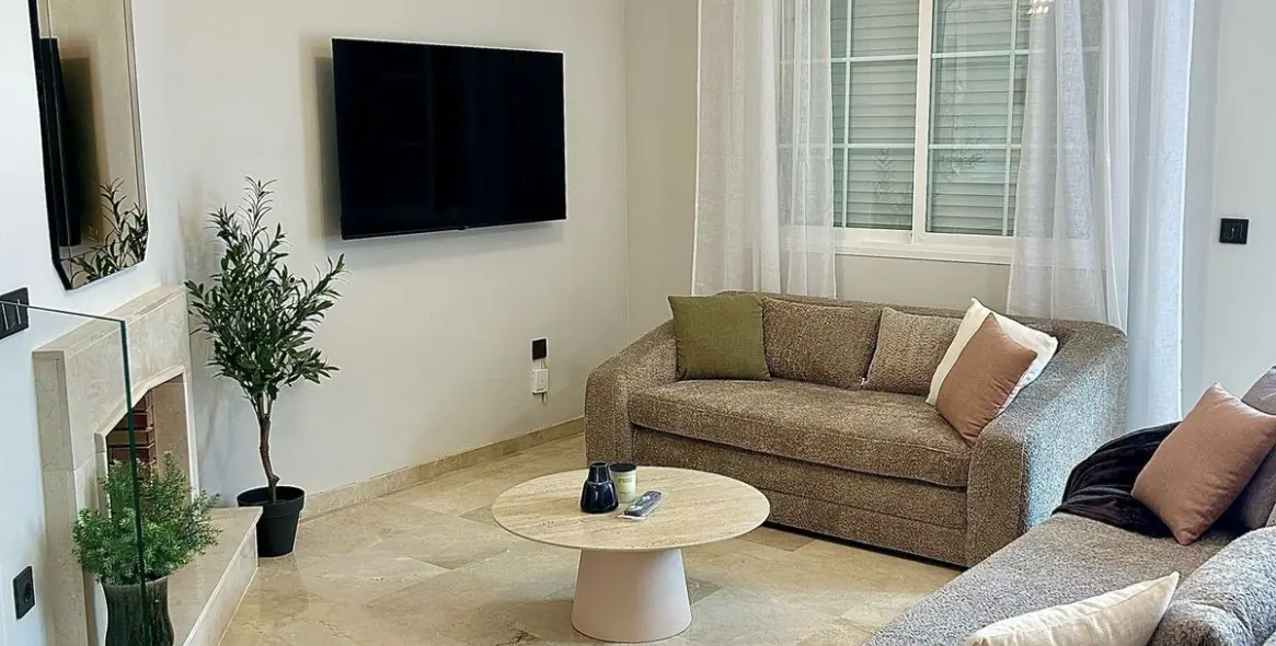 Alquiler a largo plazo de adosado en Aloha 4