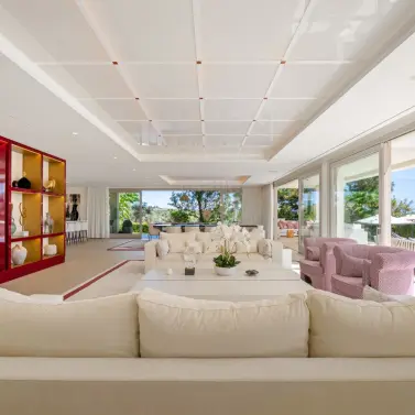 Venta de villa independiente en Nueva Andalucía