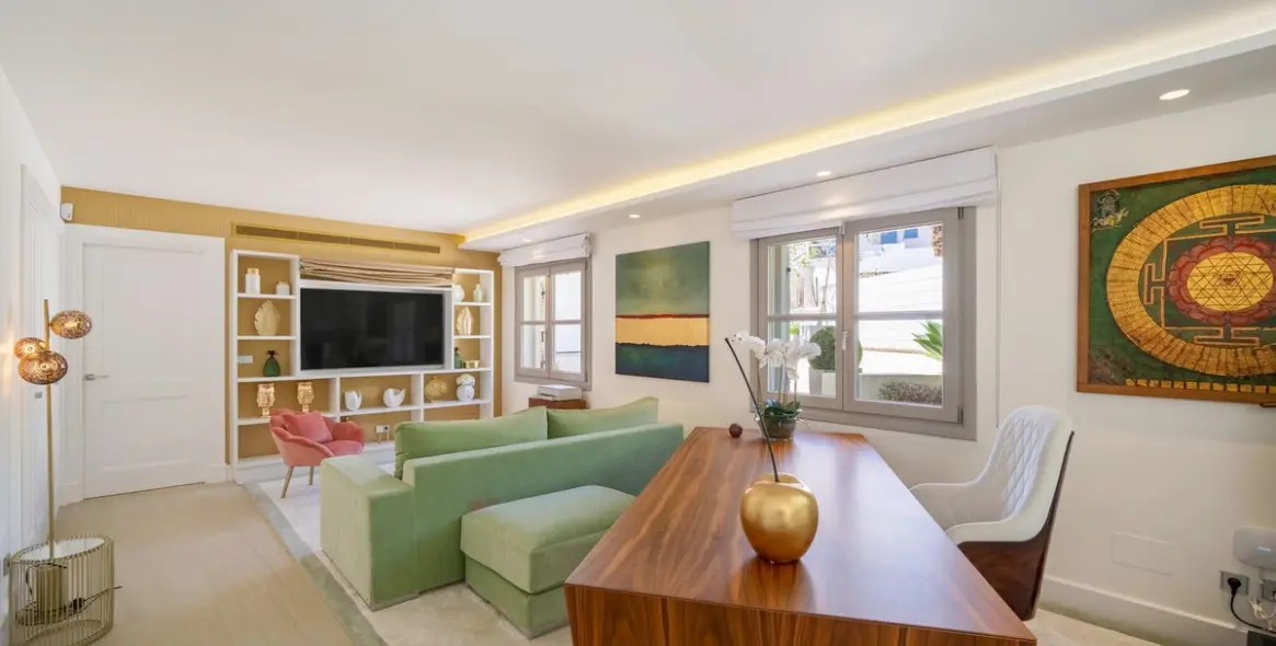 Sale of detached villa in Nueva Andalucía 10