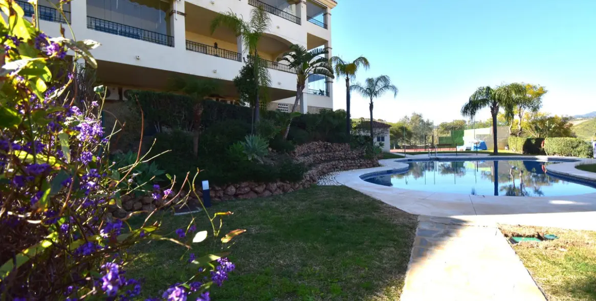 Sale of ground floor apartment in La Cala Hills 1