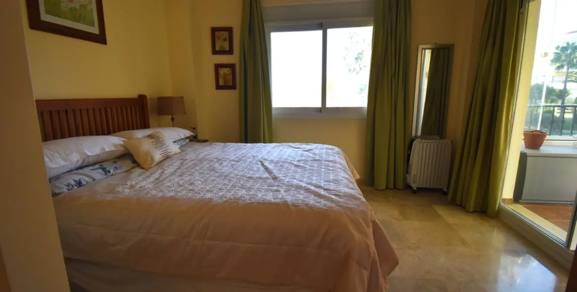 Sale of ground floor apartment in La Cala Hills 7