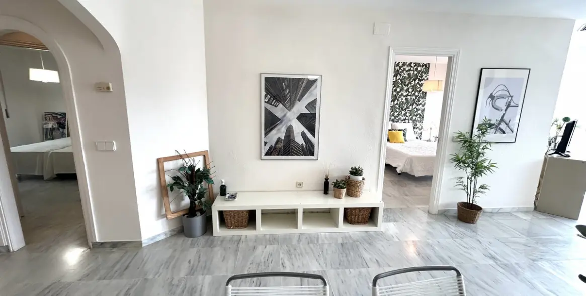 Sale of middle floor apartment in Marbella 4