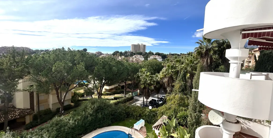 Sale of middle floor apartment in Marbella 14