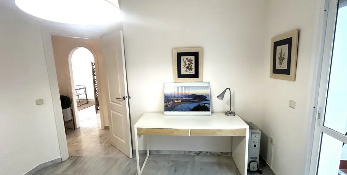 Sale of middle floor apartment in Marbella 15