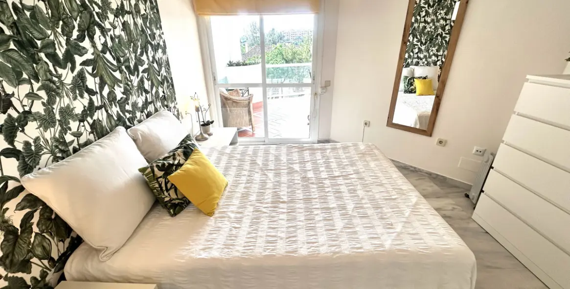 Sale of middle floor apartment in Marbella 20