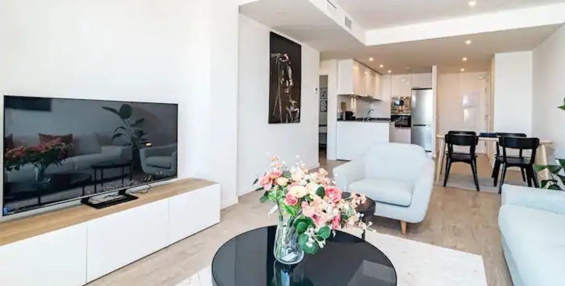 Venta de apartamento en planta media en Nueva Andalucía 6