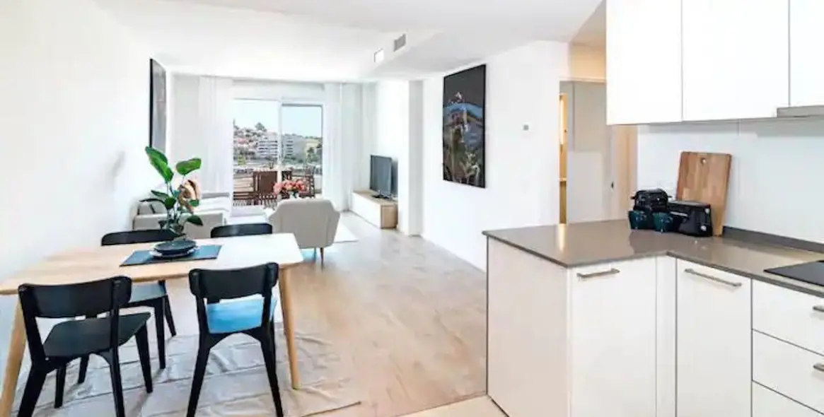 Venta de apartamento en planta media en Nueva Andalucía 7
