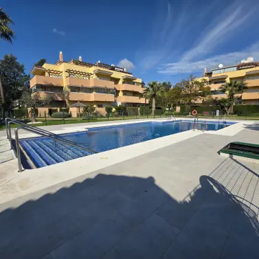 Sale of middle floor apartment in La Cala de Mijas