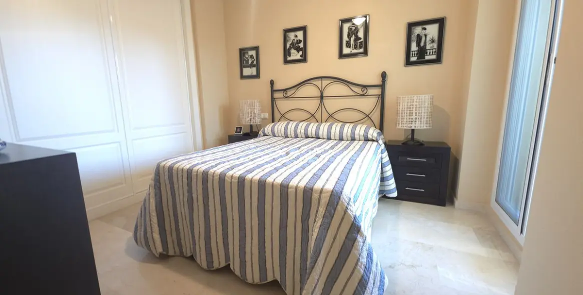 Sale of middle floor apartment in La Cala de Mijas 4