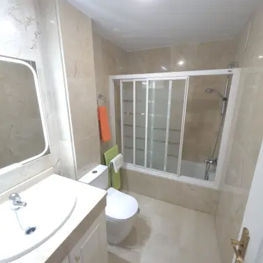 Sale of middle floor apartment in La Cala de Mijas