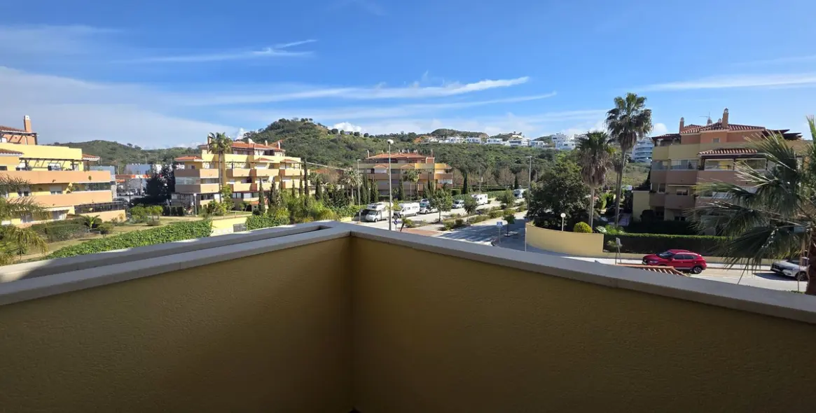 Sale of middle floor apartment in La Cala de Mijas 14