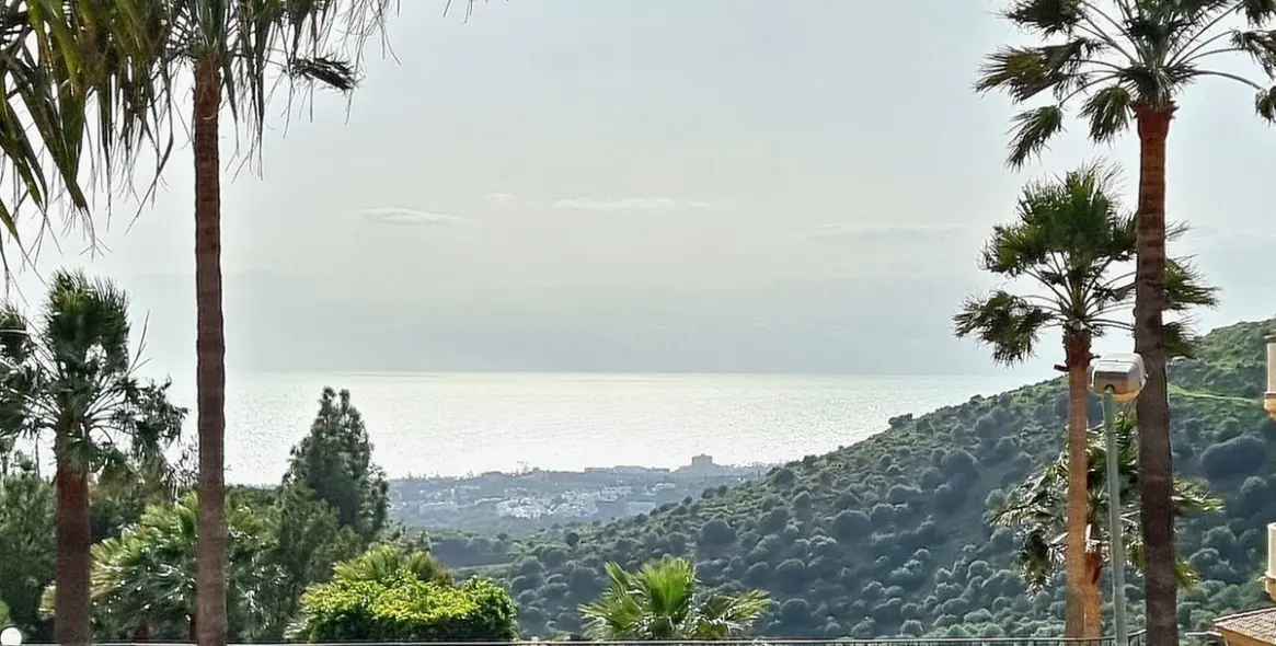 Продажа апартаментов на среднем этаже в Mijas 26