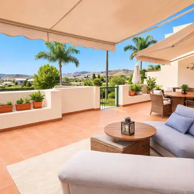 Venta de apartamento en planta baja en Benahavís