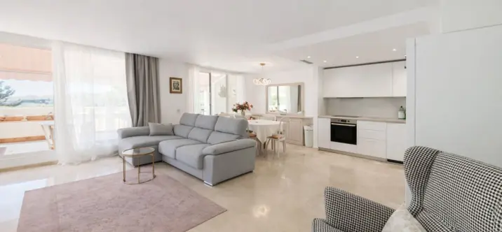 Venta de apartamento en planta baja en Benahavís 4